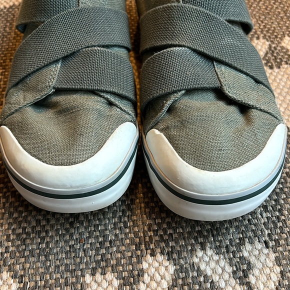 Keen Women’s Elsa Gore Slip On, Green - Picture 2 of 10